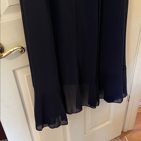 Elegant Navy Lace Dress - Picture 6 of 9